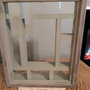 9*12 Trinket Shelf With Glass Wall Hanging